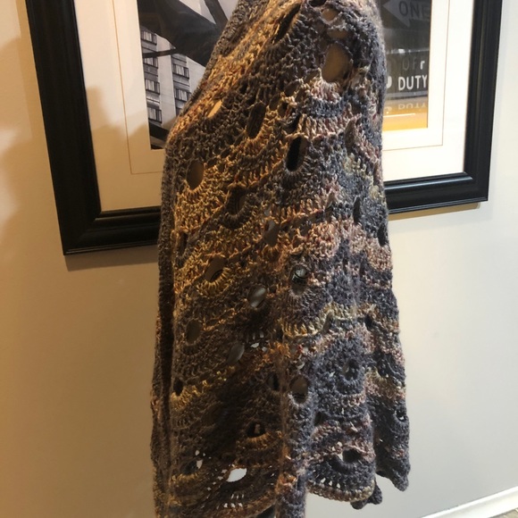 EUC Women’s Handmade Shawl - Picture 6 of 8